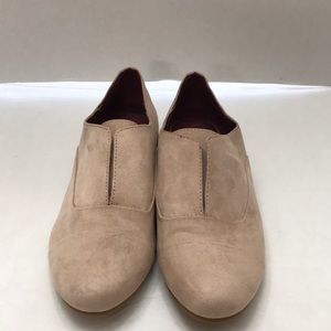 Aldo women’s tan slip on suede shoes
